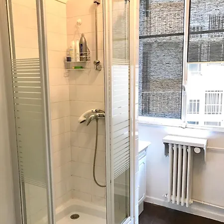 16th Trocadero Tour Eiffel Paris